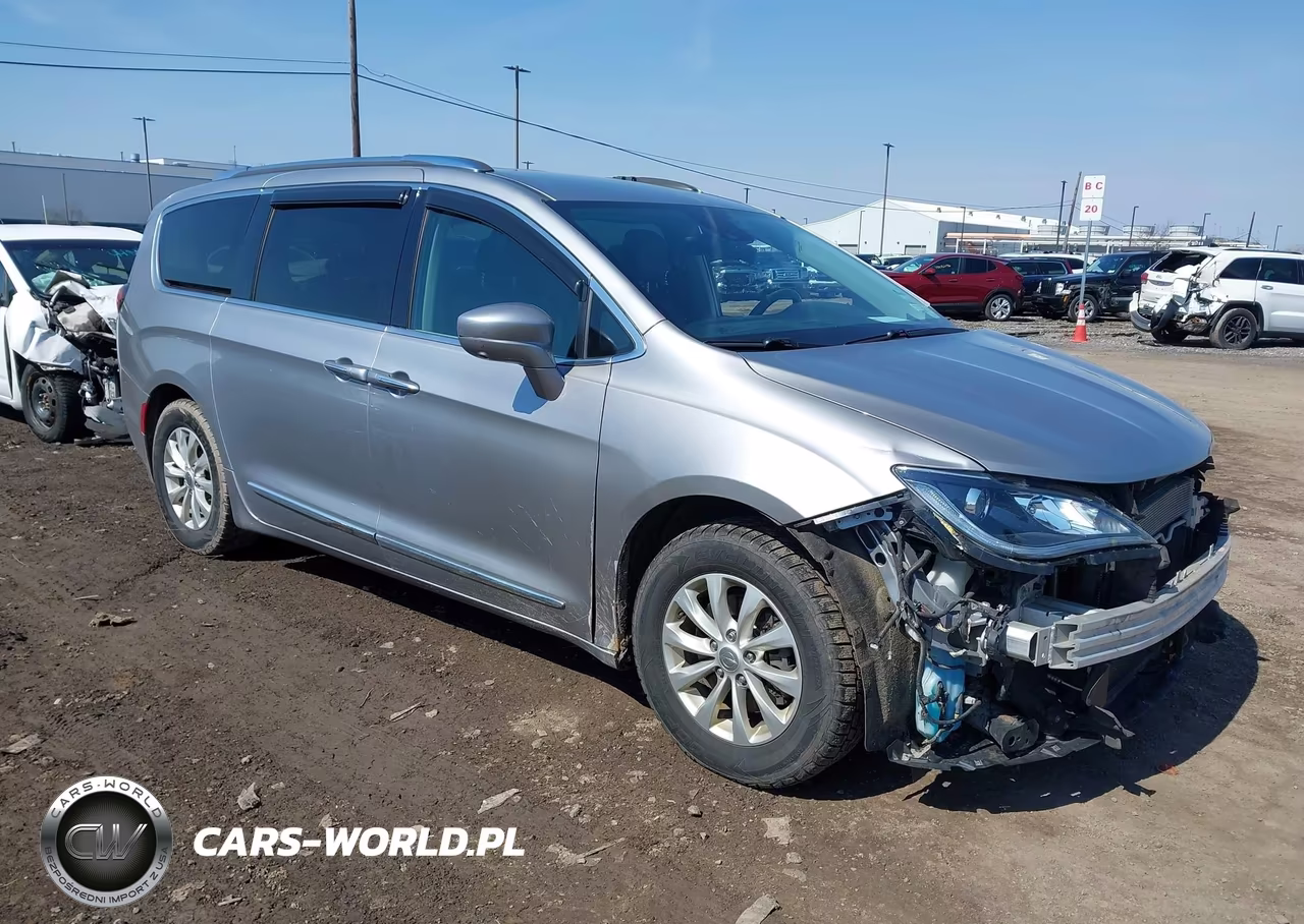 2019 Chrysler Pacifica Touring L