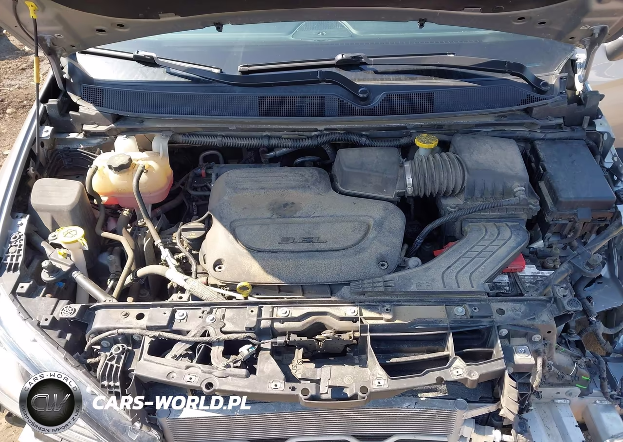 2019 Chrysler Pacifica Touring L VIN:2C4RC1BG5KR597654 - 10