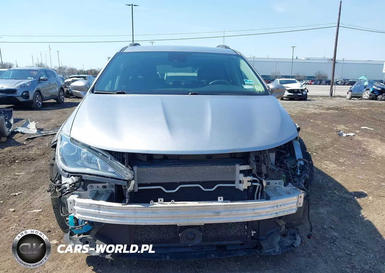 2019 Chrysler Pacifica Touring L VIN:2C4RC1BG5KR597654 - 18
