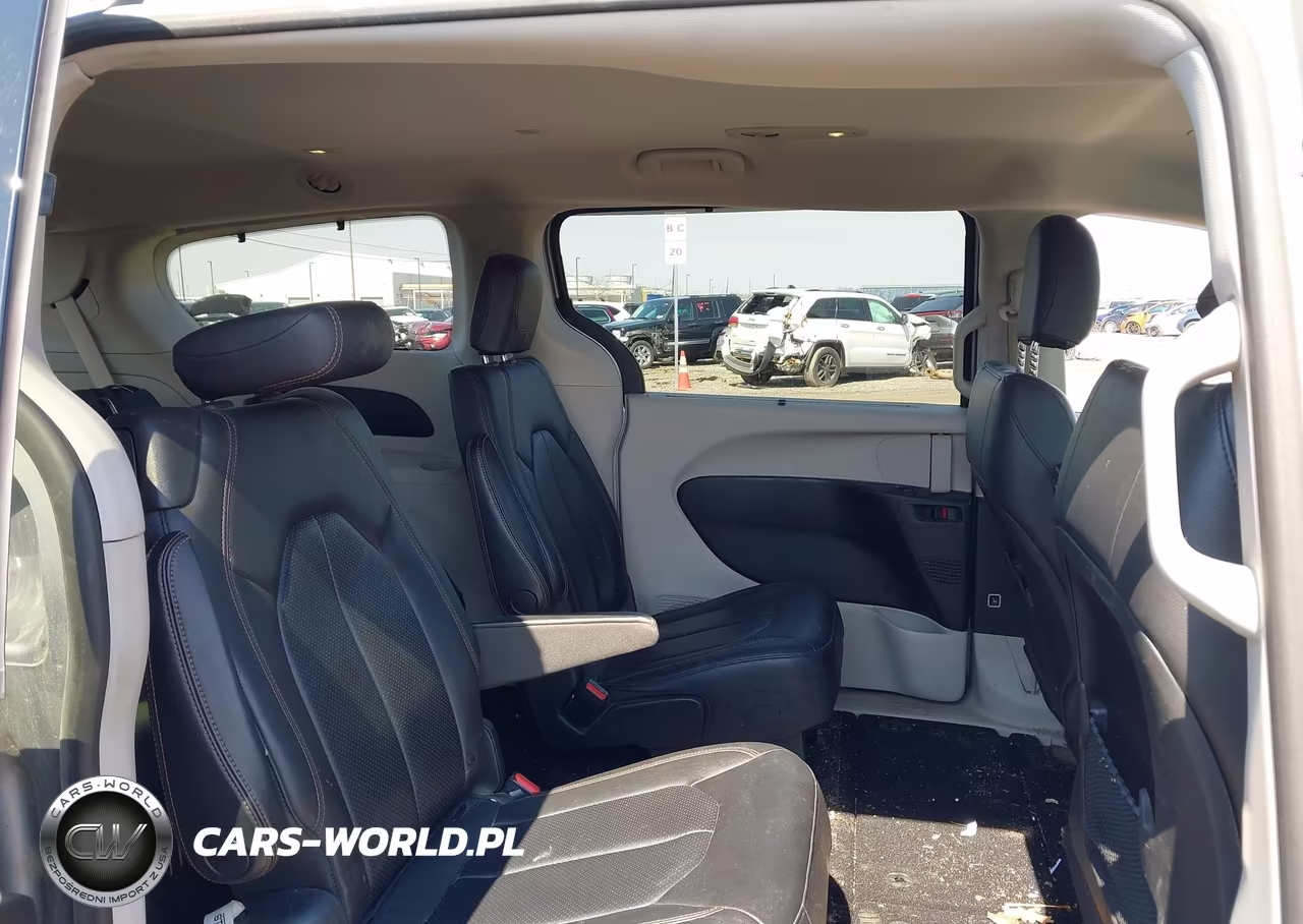 2019 Chrysler Pacifica Touring L VIN:2C4RC1BG5KR597654 - 8