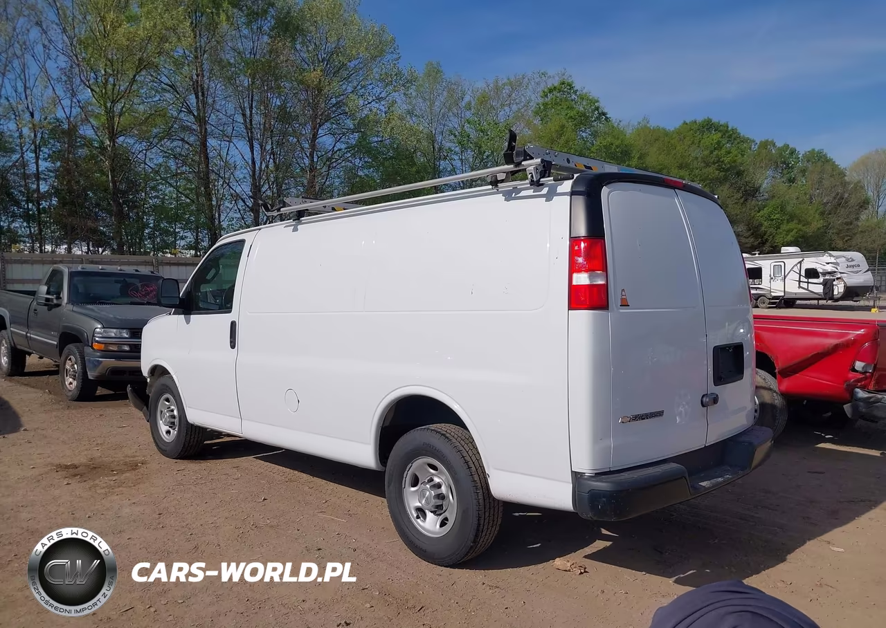 2018 Chevrolet Express 2500 Work Van VIN:1GCWGAFG5J1178787 - 3