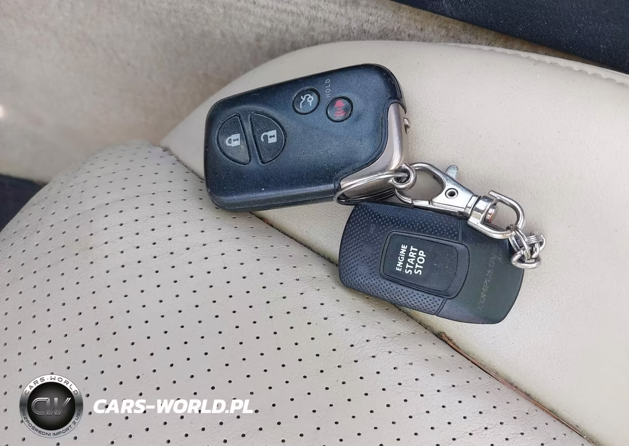 2010 Lexus Is 250C VIN:JTHFF2C2XA2513858 - 11