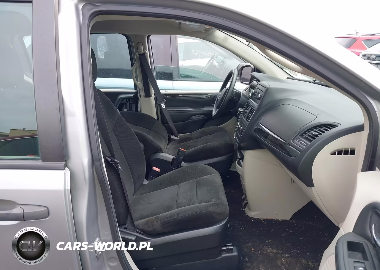 2015 Dodge Grand Caravan American Value Pkg VIN:2C4RDGBGXFR608184 - 5