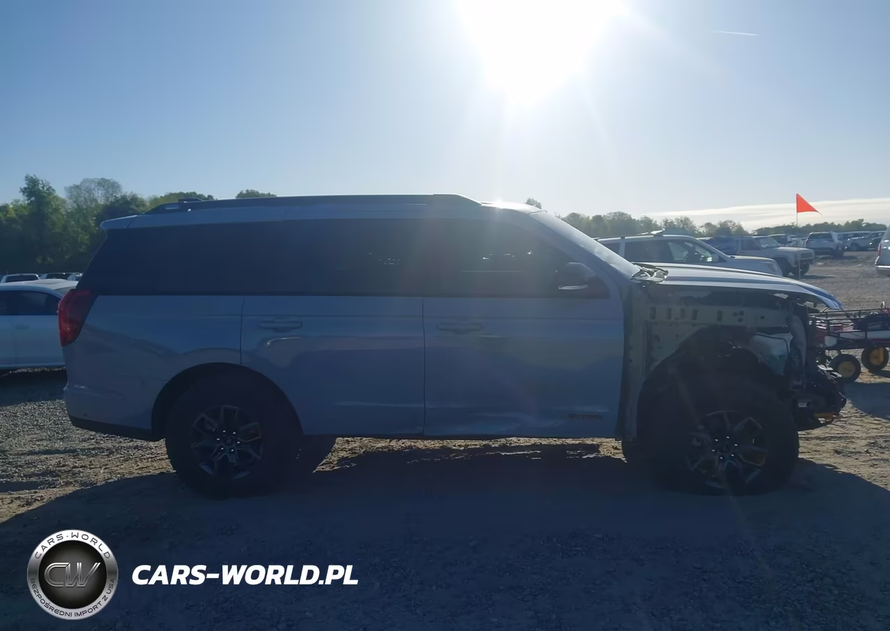 2025 Ford Expedition Tremor VIN:1FMJU1RG6SEA30880 - 13