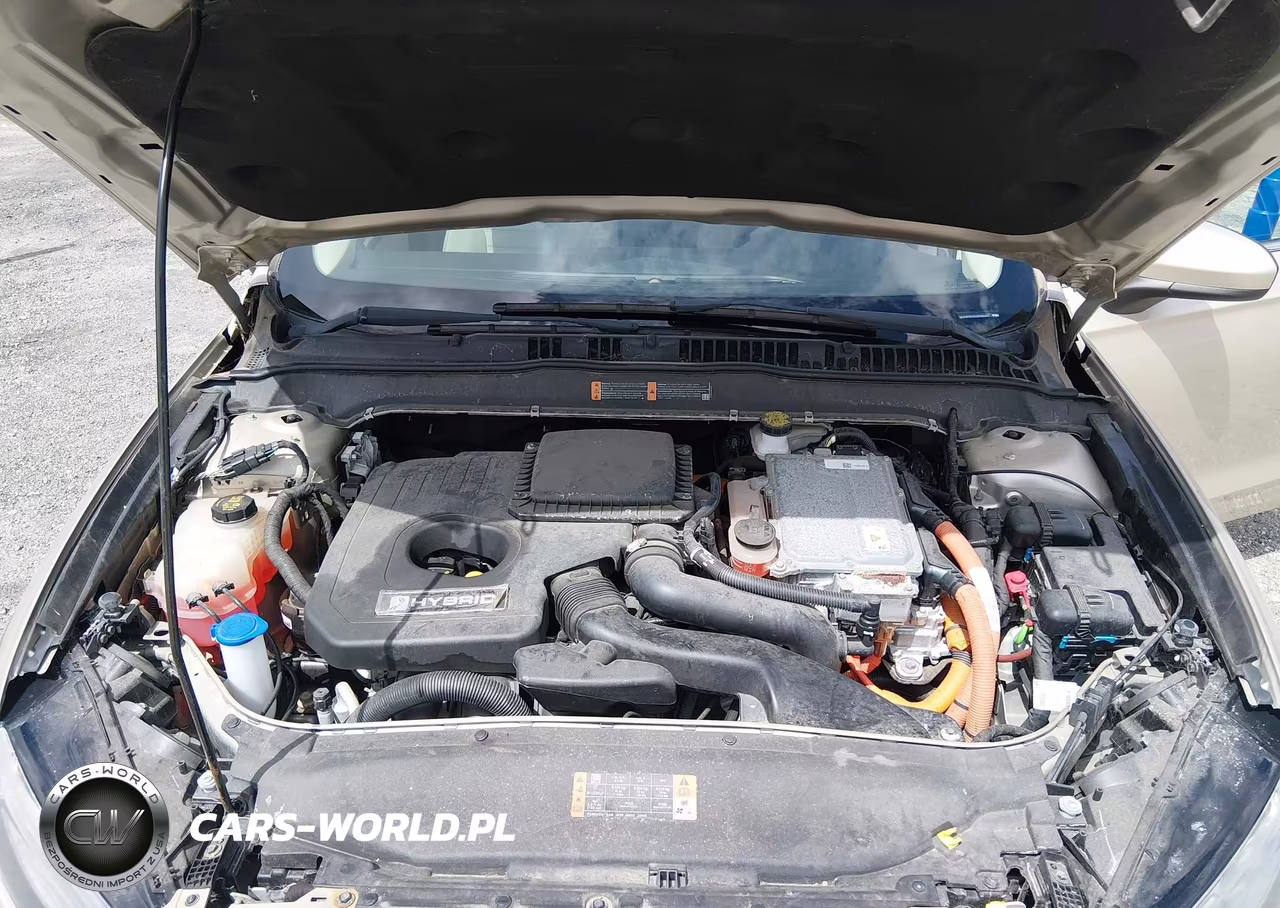 2018 Ford Fusion Hybrid S VIN:3FA6P0UU5JR209437 - 10