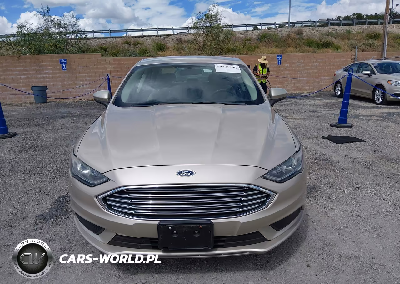 2018 Ford Fusion Hybrid S VIN:3FA6P0UU5JR209437 - 13