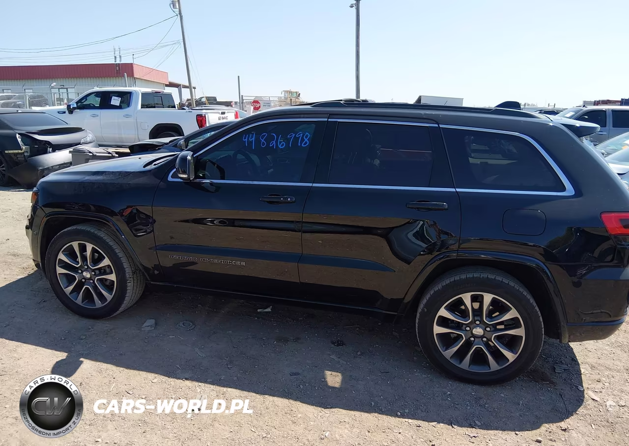 2017 Jeep Grand Cherokee Overland 4X2 VIN:1C4RJECG0HC838131 - 14