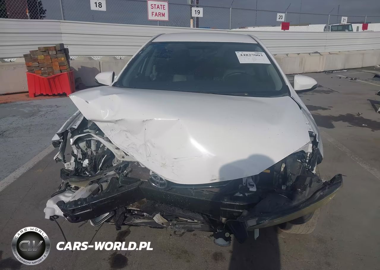 2015 Toyota Corolla S Plus VIN:5YFBURHE0FP254193 - 13