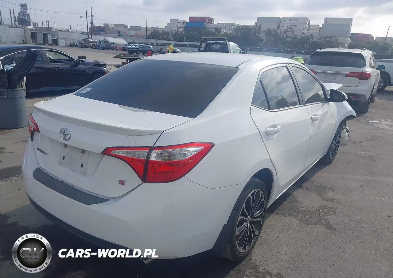 2015 Toyota Corolla S Plus VIN:5YFBURHE0FP254193 - 4