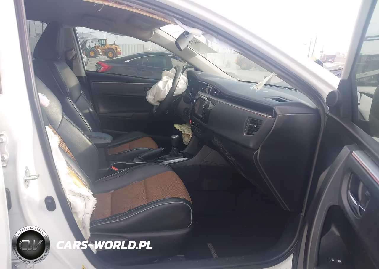 2015 Toyota Corolla S Plus VIN:5YFBURHE0FP254193 - 5