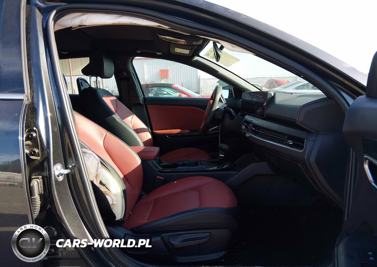 2025 Kia K4 Gt-Line Turbo VIN:3KPFW4DC1SE249910 - 5