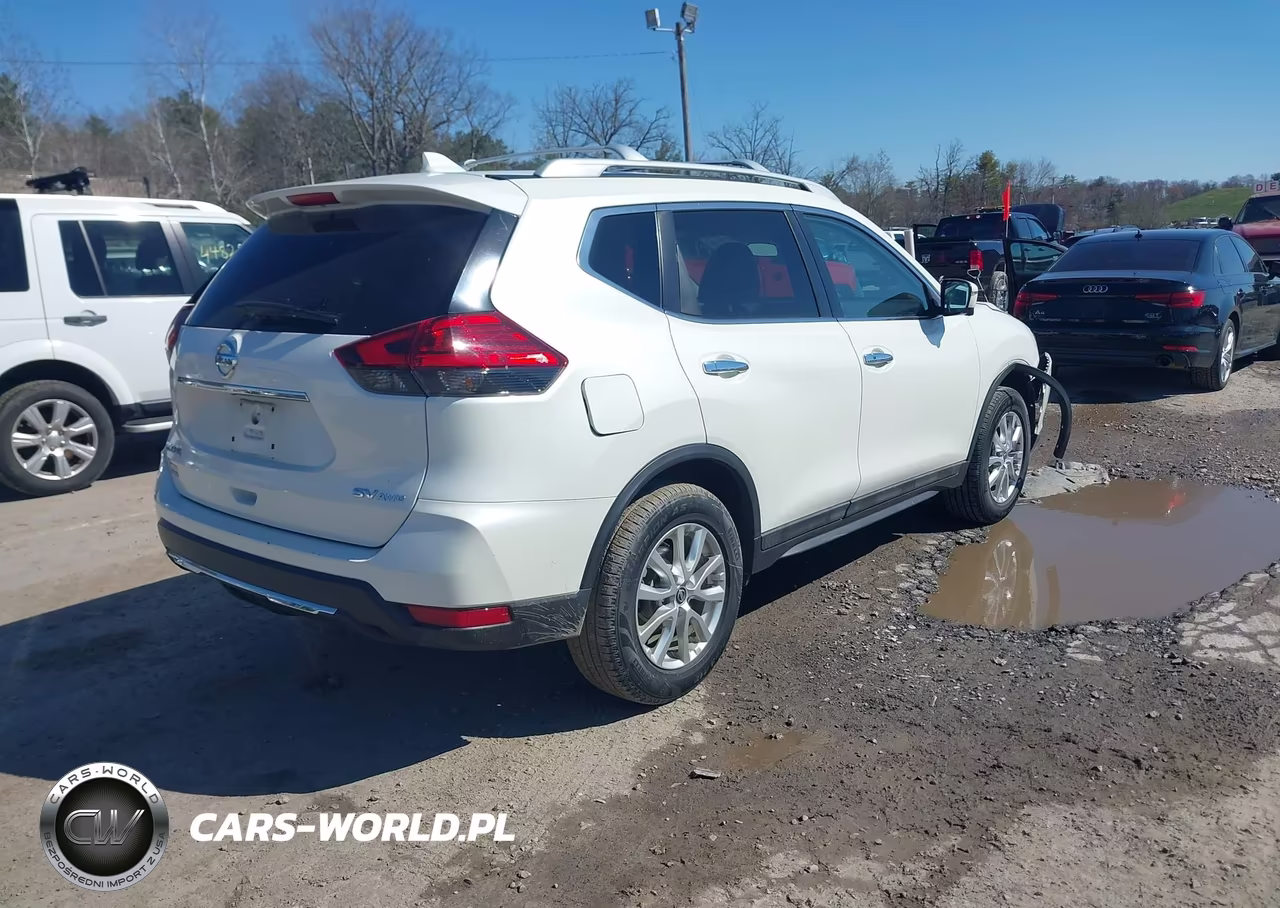 2017 Nissan Rogue Sv VIN:5N1AT2MV3HC737115 - 4