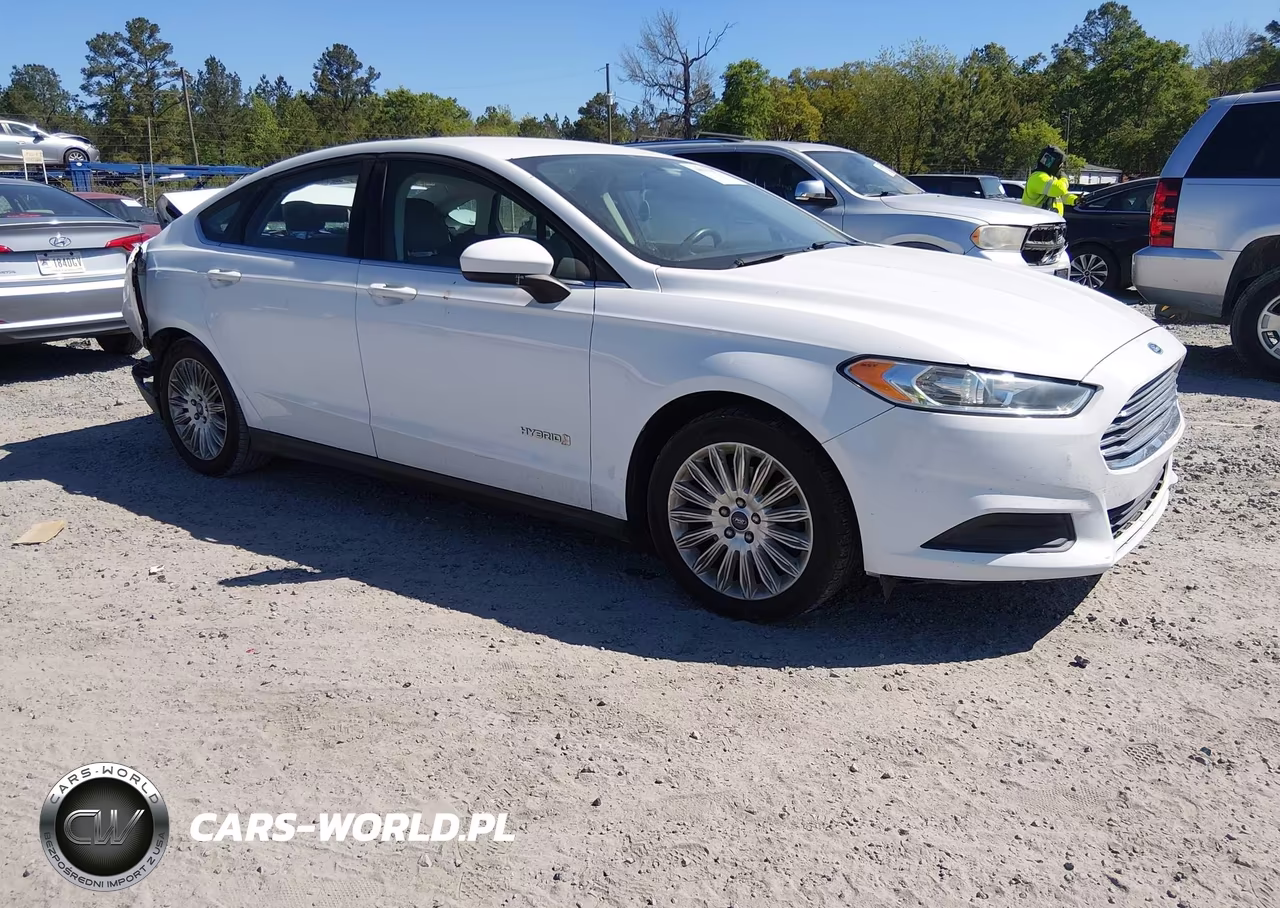 2015 Ford Fusion Hybrid S