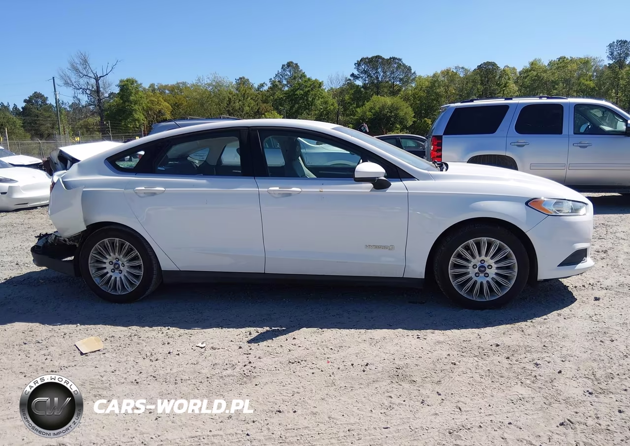 2015 Ford Fusion Hybrid S VIN:3FA6P0UUXFR197809 - 13