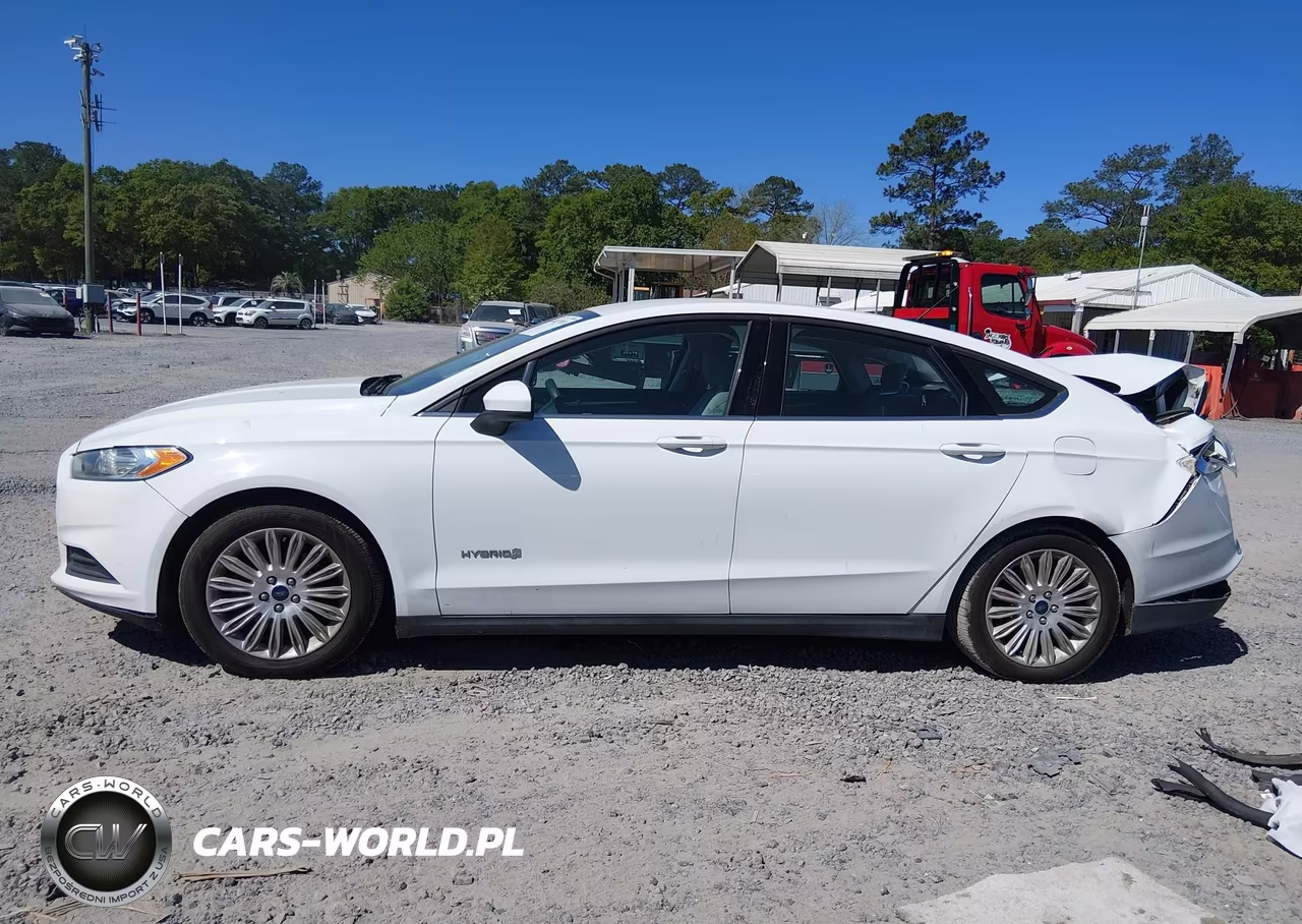 2015 Ford Fusion Hybrid S VIN:3FA6P0UUXFR197809 - 14
