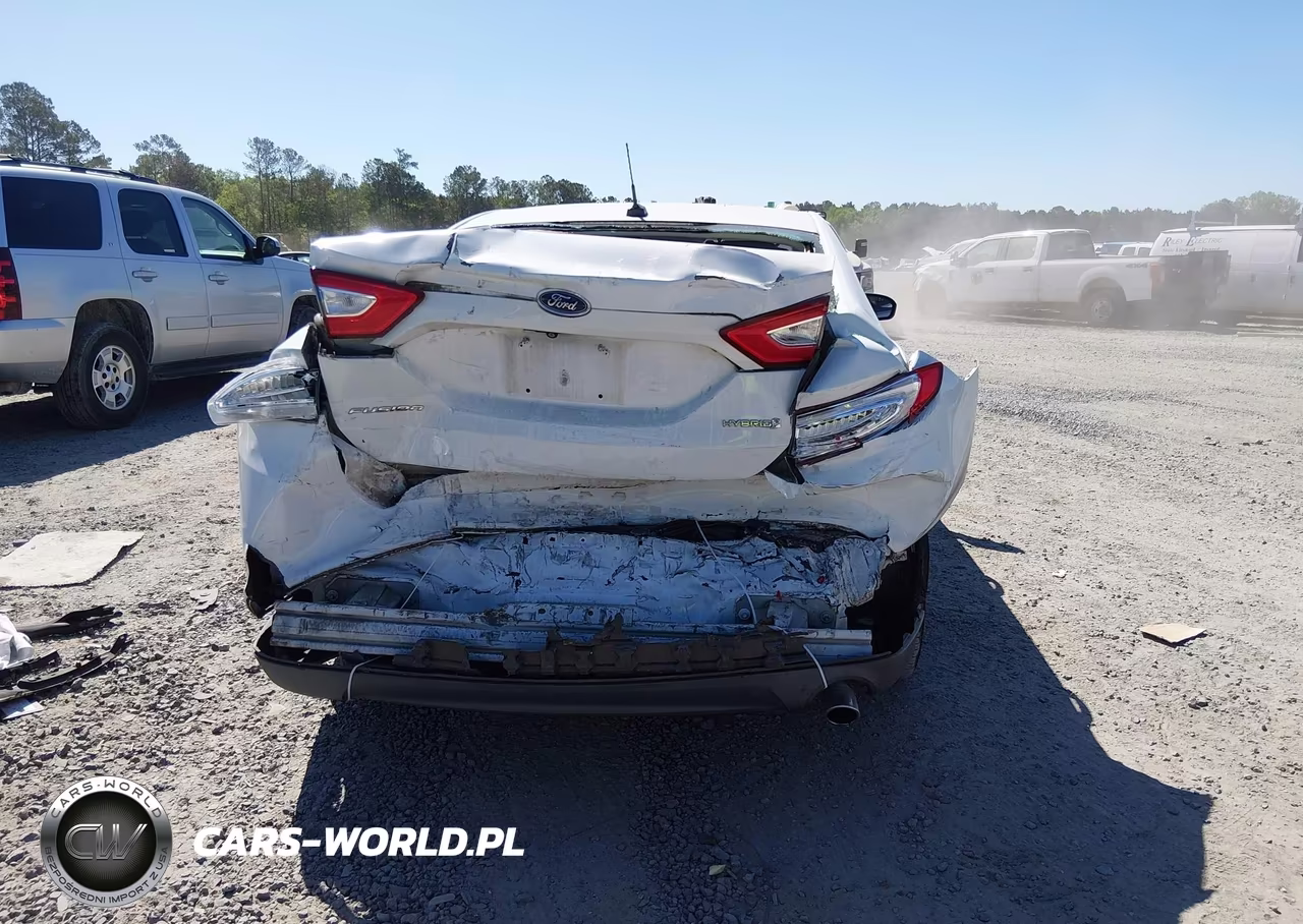 2015 Ford Fusion Hybrid S VIN:3FA6P0UUXFR197809 - 16