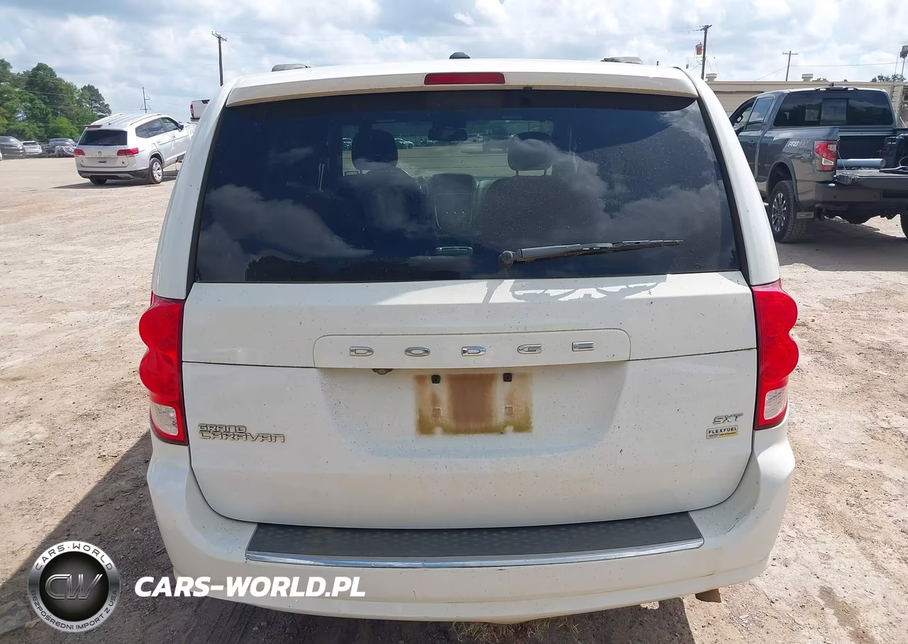 2018 Dodge Grand Caravan Sxt VIN:2C4RDGCG1JR300215 - 16