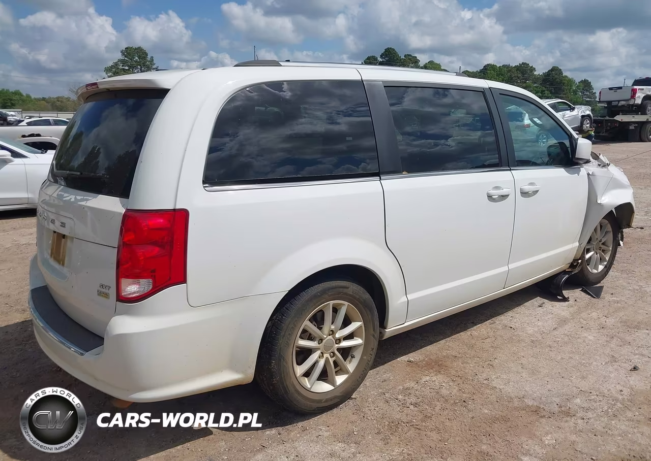 2018 Dodge Grand Caravan Sxt VIN:2C4RDGCG1JR300215 - 4