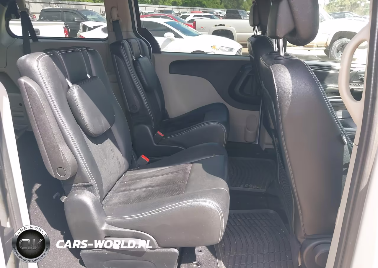 2018 Dodge Grand Caravan Sxt VIN:2C4RDGCG1JR300215 - 8