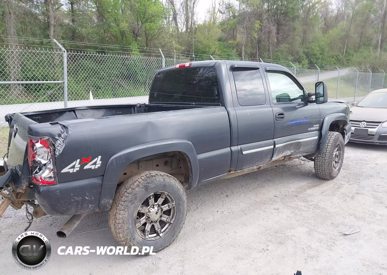 2004 Chevrolet Silverado 2500Hd Ls VIN:1GCHK29264E295319 - 4
