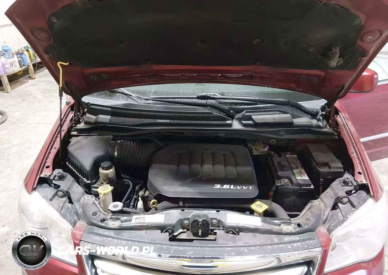 2013 Chrysler Town & Country Touring VIN:2C4RC1BG8DR677758 - 10
