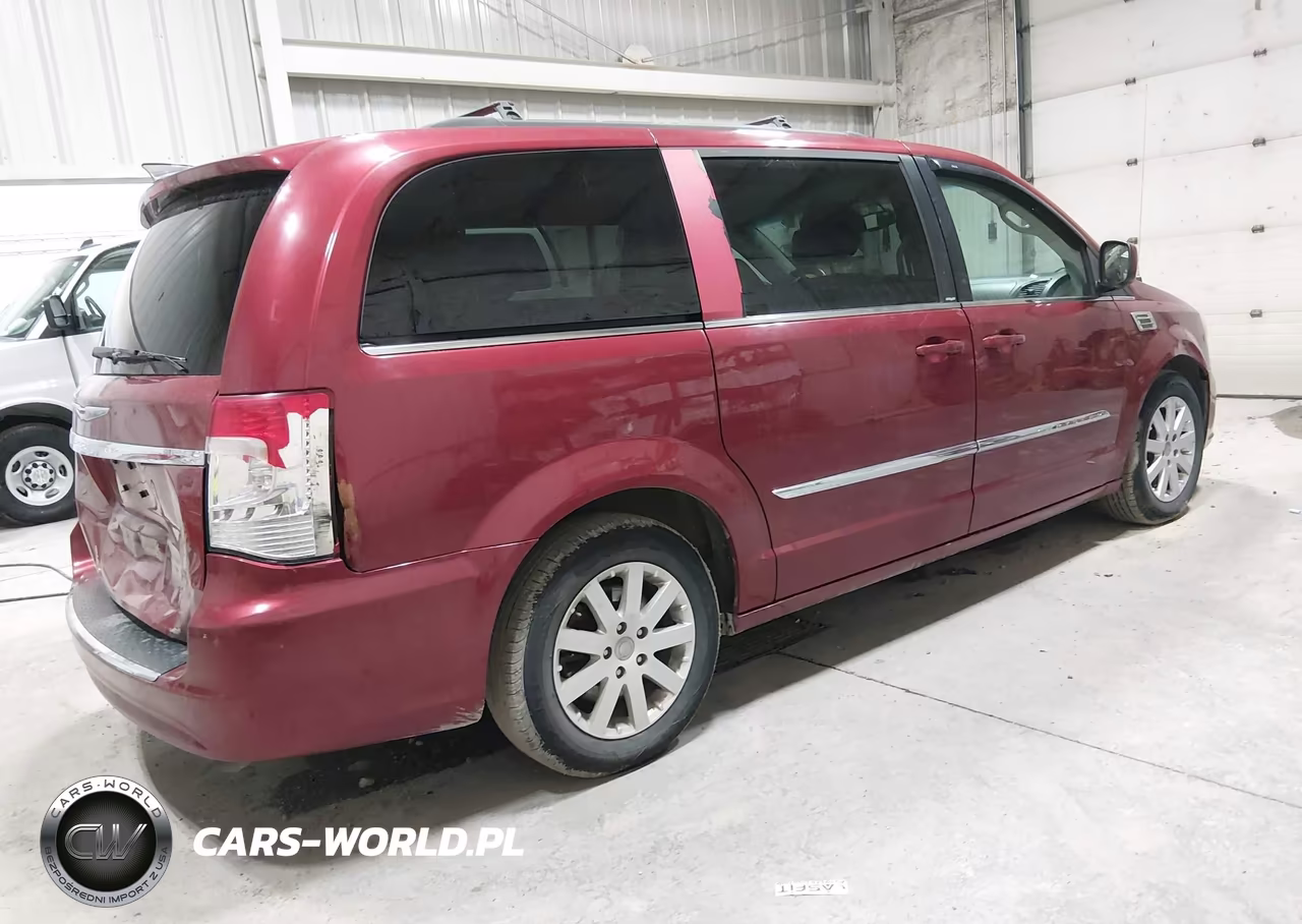 2013 Chrysler Town & Country Touring VIN:2C4RC1BG8DR677758 - 4