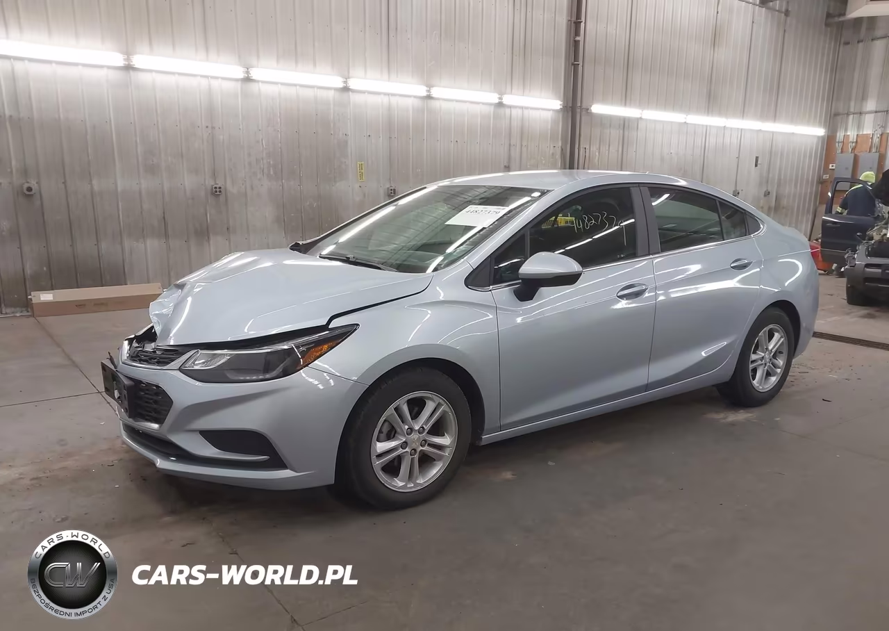 2018 Chevrolet Cruze Lt Auto VIN:1G1BE5SM4J7136592 - 2