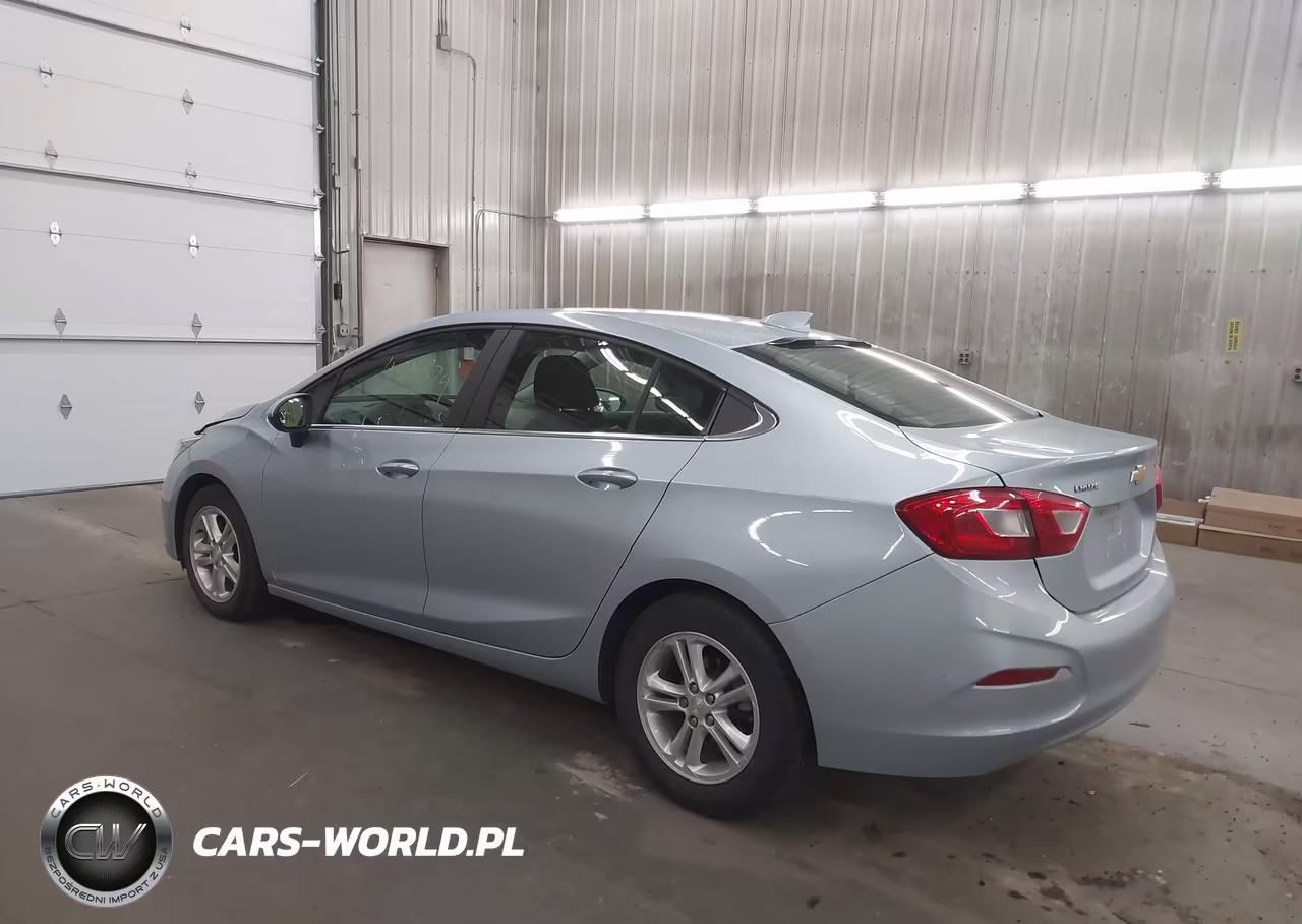 2018 Chevrolet Cruze Lt Auto VIN:1G1BE5SM4J7136592 - 3