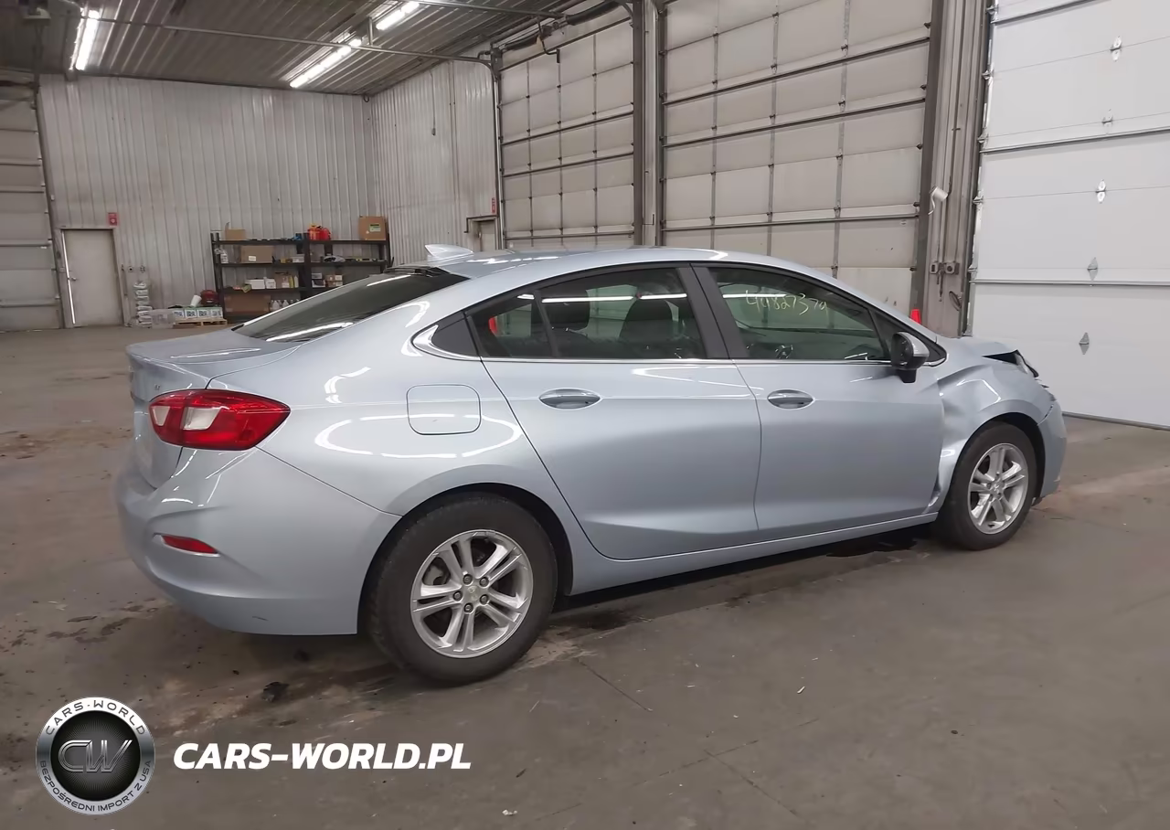 2018 Chevrolet Cruze Lt Auto VIN:1G1BE5SM4J7136592 - 4