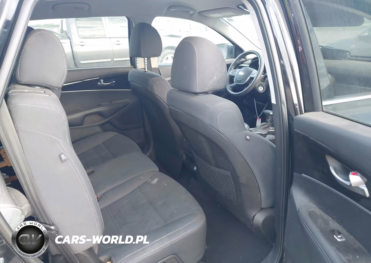 2019 Kia Sorento 2.4L L VIN:5XYPG4A39KG451337 - 8