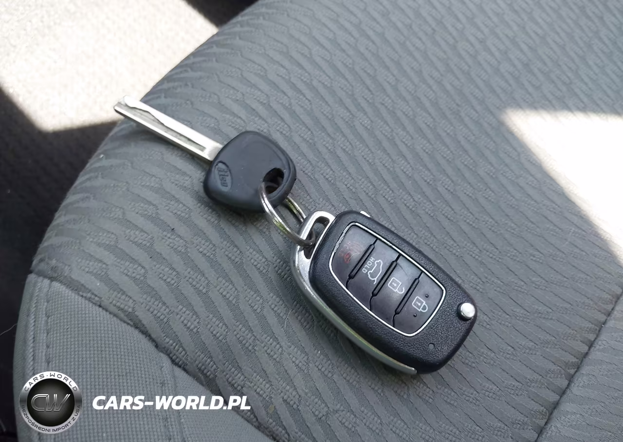 2017 Hyundai Santa Fe Sport 2.4L VIN:5XYZT3LB6HG403371 - 11