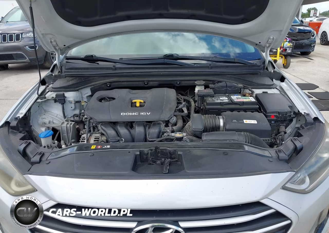 2018 Hyundai Elantra Value Edition VIN:KMHD84LF9JU577357 - 10