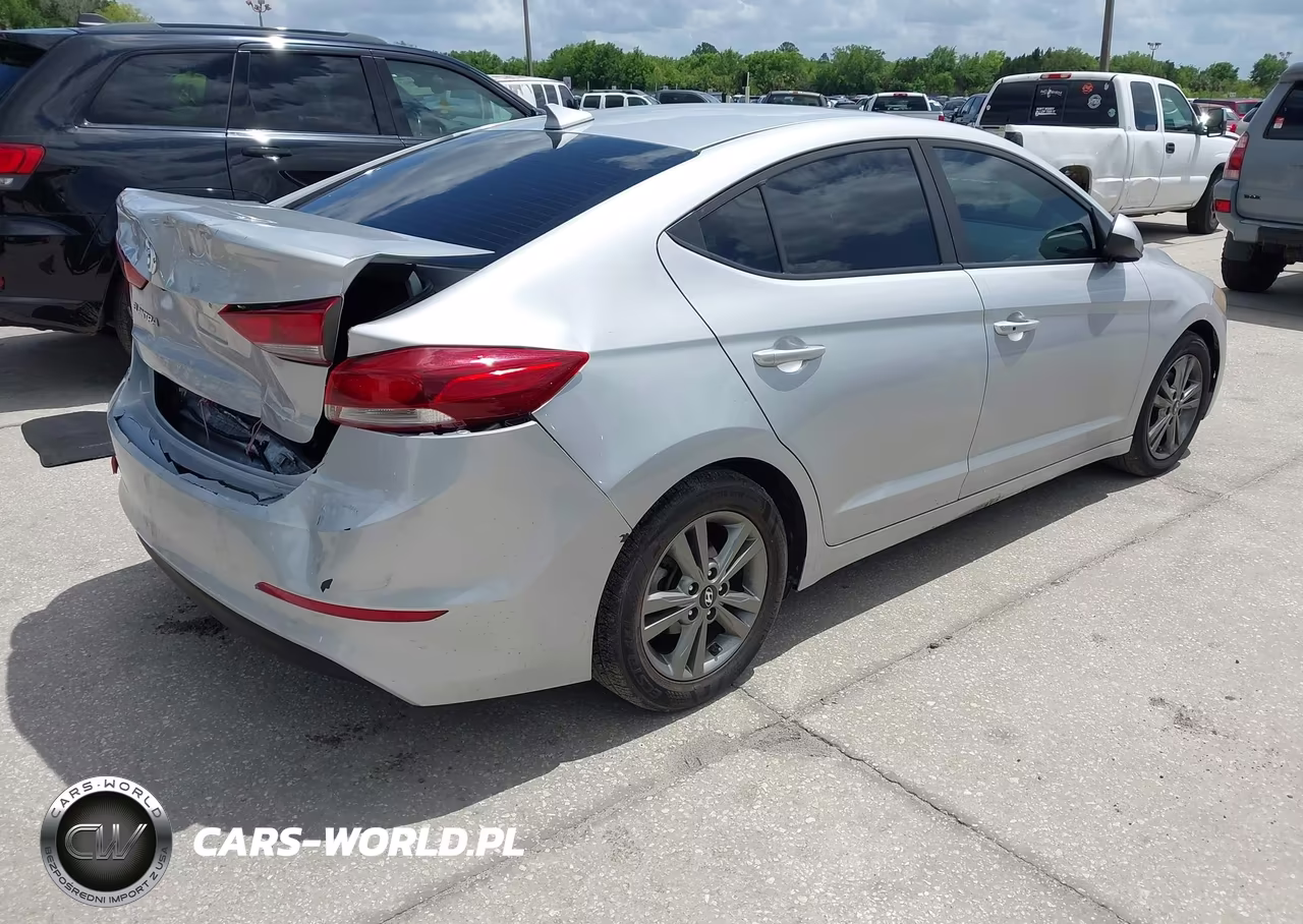 2018 Hyundai Elantra Value Edition VIN:KMHD84LF9JU577357 - 4