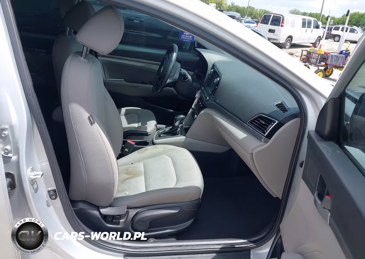2018 Hyundai Elantra Value Edition VIN:KMHD84LF9JU577357 - 5