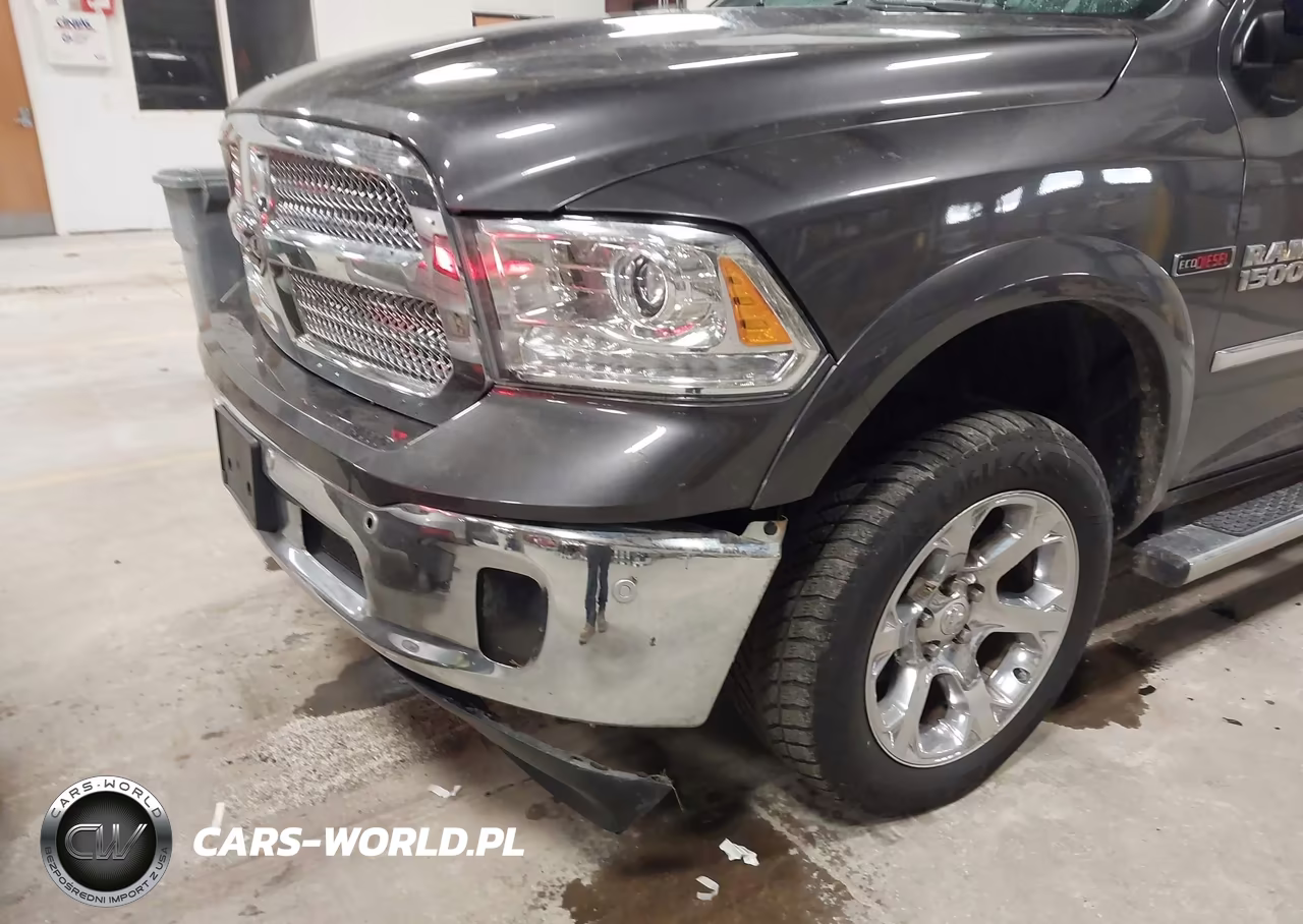 2015 Ram 1500 Laramie VIN:1C6RR7VM2FS578879 - 6