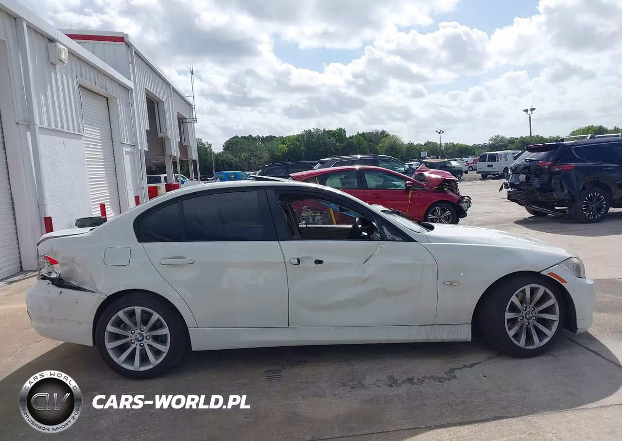 2011 BMW 328I VIN:WBAPH5G51BNM72572 - 13