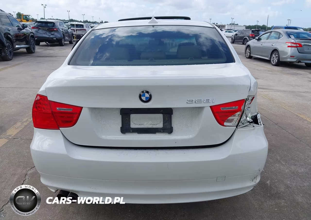 2011 BMW 328I VIN:WBAPH5G51BNM72572 - 16