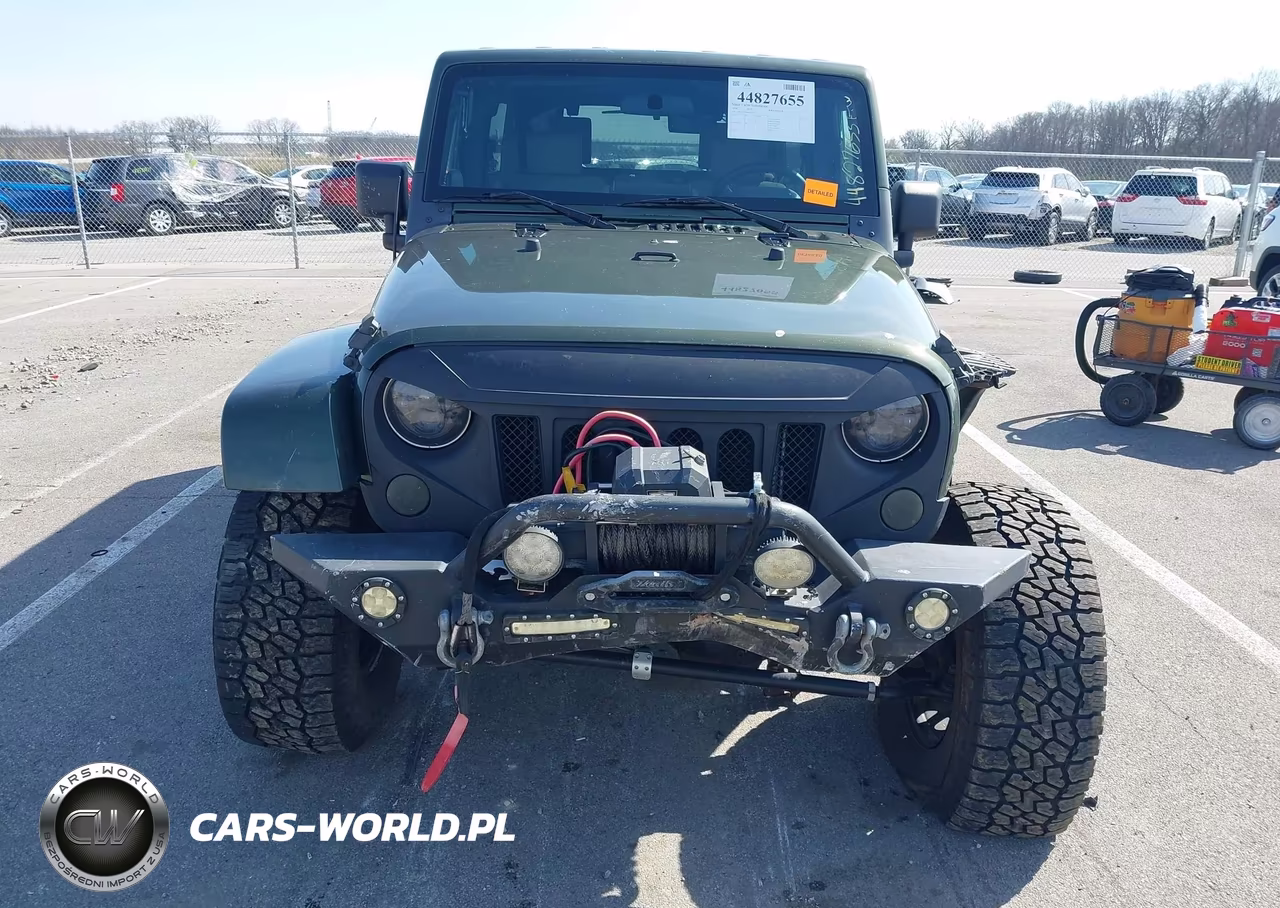 2008 Jeep Wrangler Unlimited Sahara VIN:1J4GA59148L634579 - 12