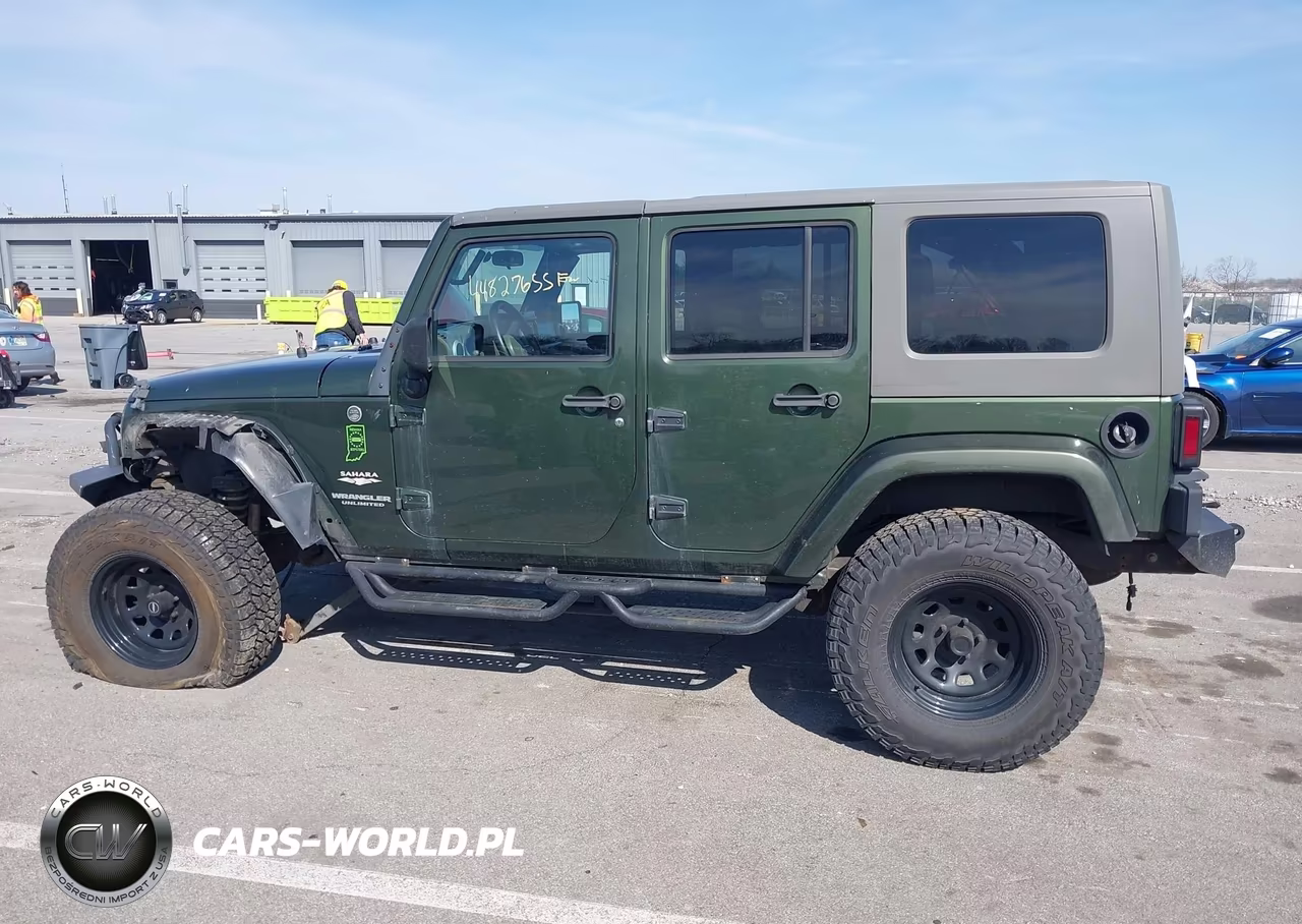 2008 Jeep Wrangler Unlimited Sahara VIN:1J4GA59148L634579 - 14