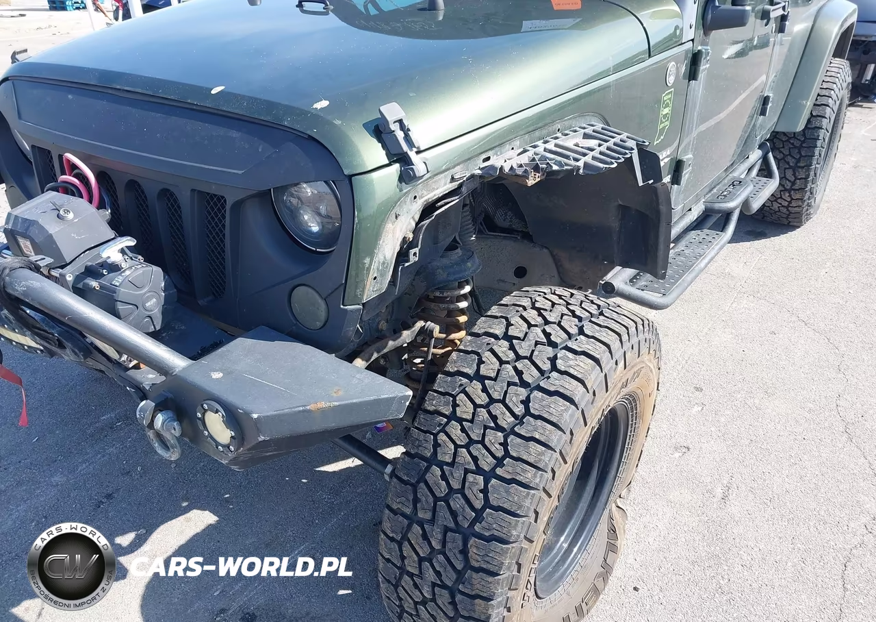 2008 Jeep Wrangler Unlimited Sahara VIN:1J4GA59148L634579 - 6