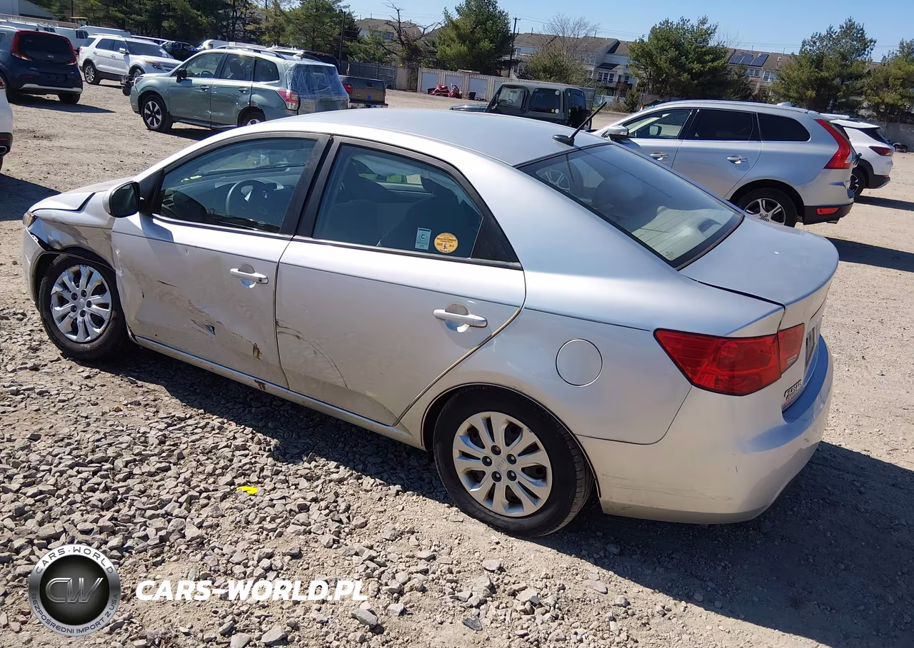 2013 Kia Forte Lx VIN:KNAFT4A28D5723724 - 3