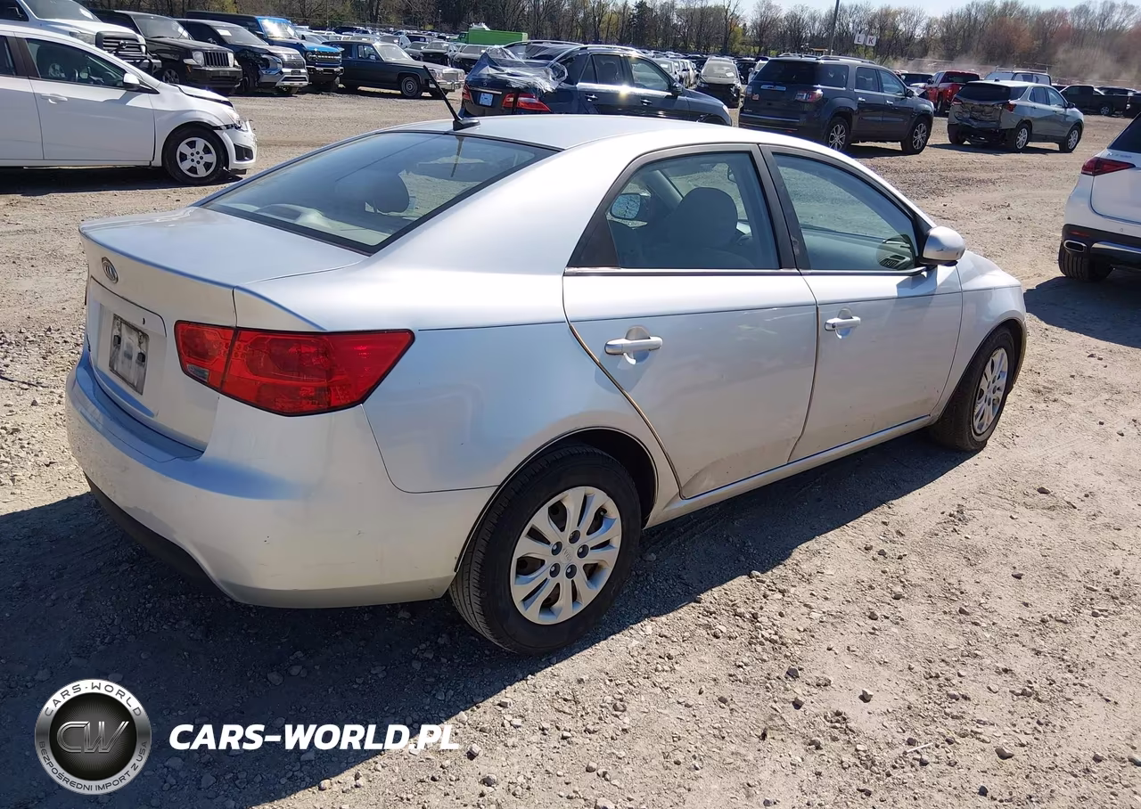 2013 Kia Forte Lx VIN:KNAFT4A28D5723724 - 4