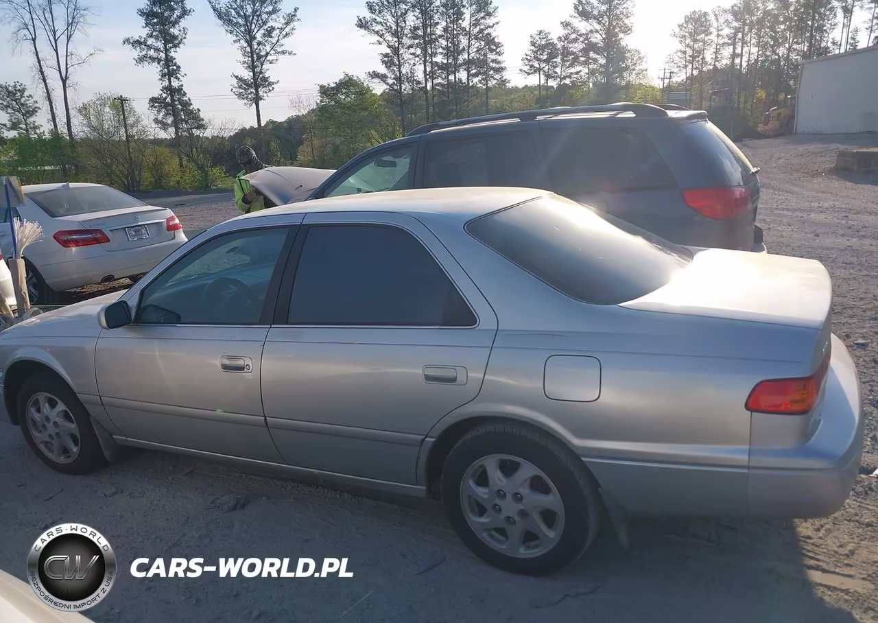 2000 Toyota Camry Le VIN:JT2BG22K0Y0393534 - 14