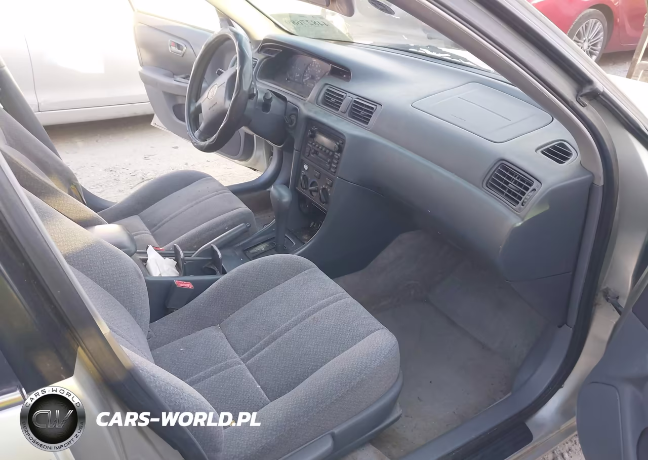 2000 Toyota Camry Le VIN:JT2BG22K0Y0393534 - 5