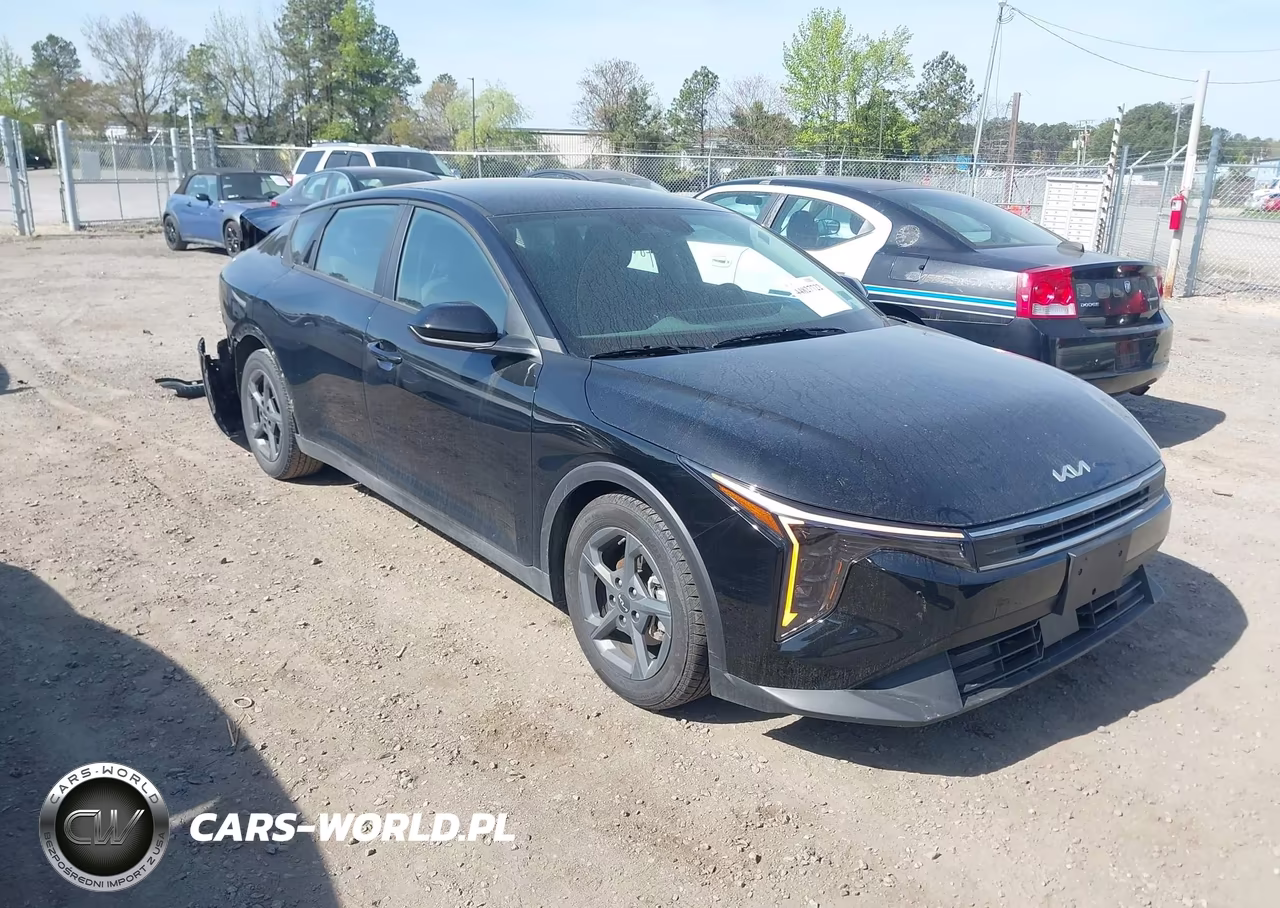 2025 Kia K4 Lxs – zdjęcie 1 z 17