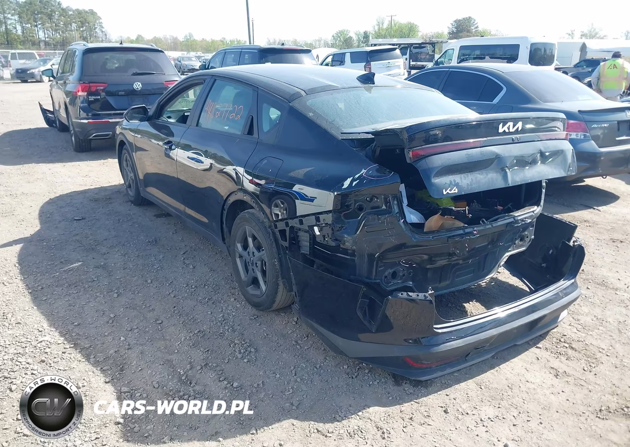 2025 Kia K4 Lxs VIN:3KPFT4DE6SE024683 - 3