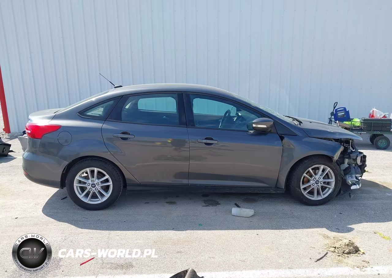 2017 Ford Focus Se VIN:1FADP3F29HL280041 - 14