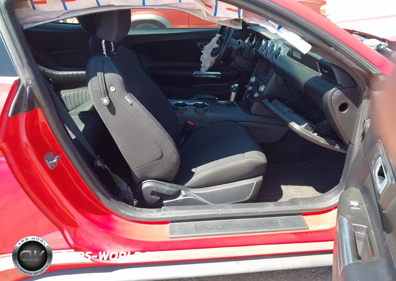 2016 Ford Mustang V6 VIN:1FA6P8AM3G5273149 - 5