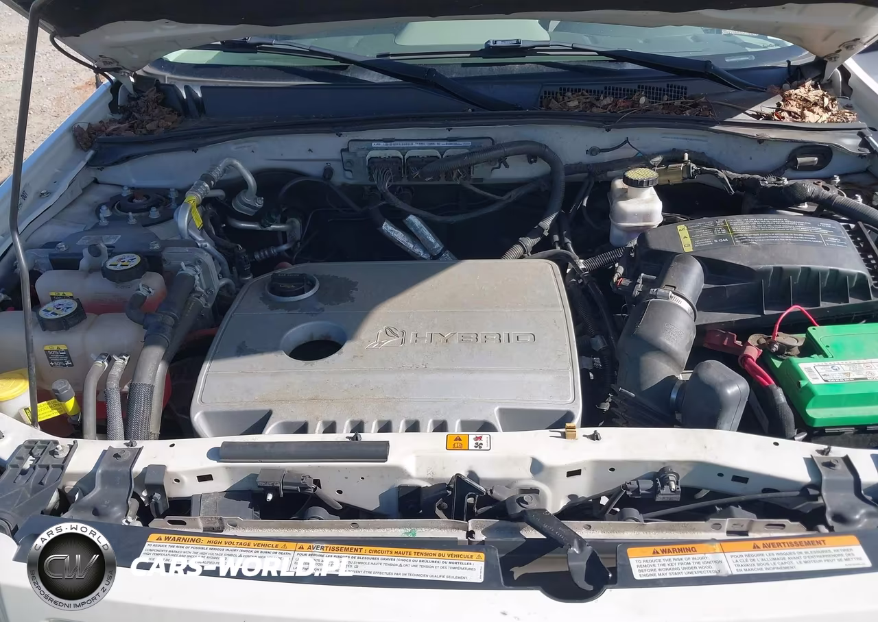 2012 Ford Escape Hybrid VIN:1FMCU5K3XCKA47448 - 10