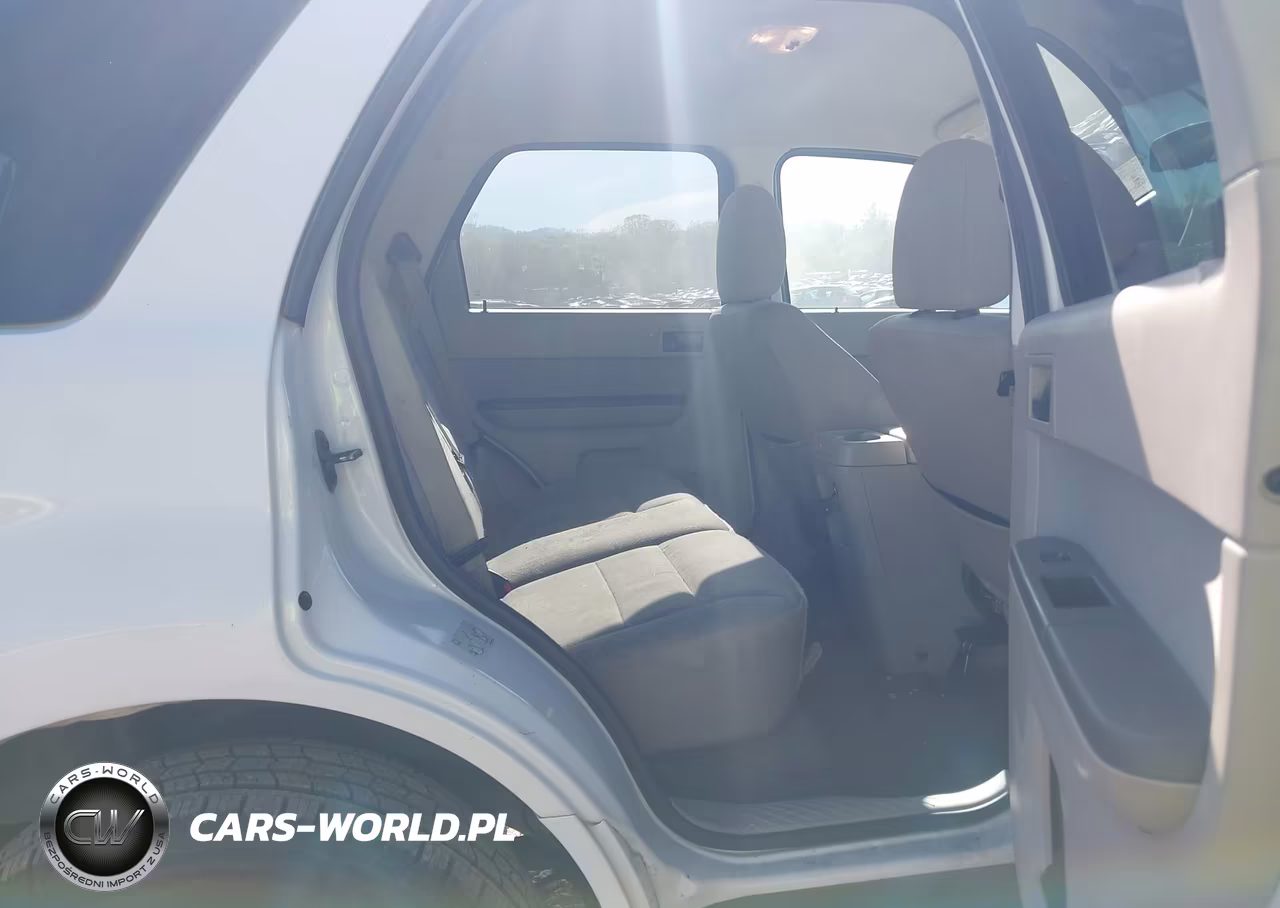 2012 Ford Escape Hybrid VIN:1FMCU5K3XCKA47448 - 8